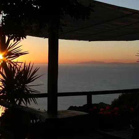 Giglio View Retreat Daire