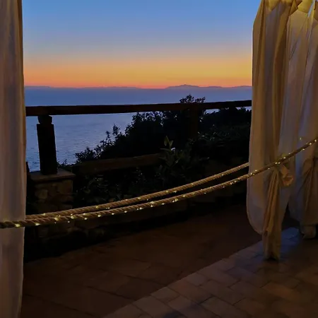 Giglio View Retreat *